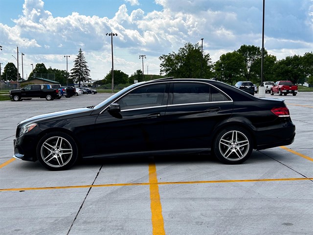 Mercedes-Benz E-Class photo 10