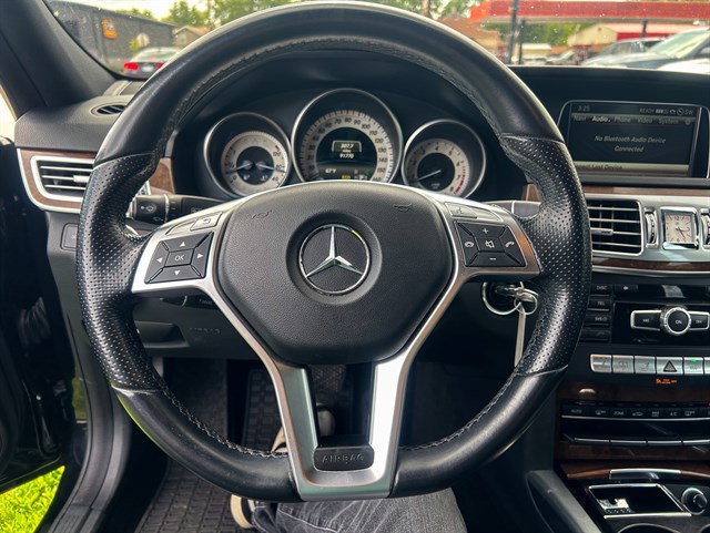 Mercedes-Benz E-Class photo 5