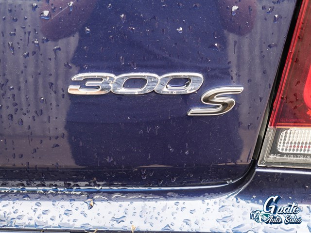 Chrysler 300 photo 14