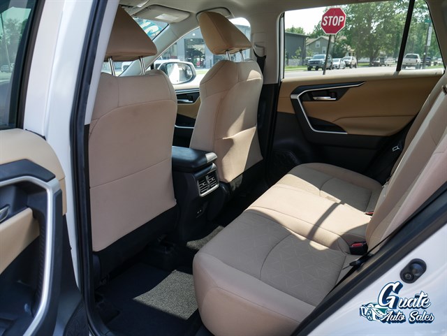 Toyota RAV4 photo 8