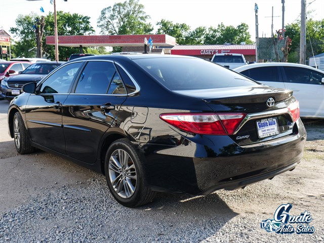Toyota Camry photo 10