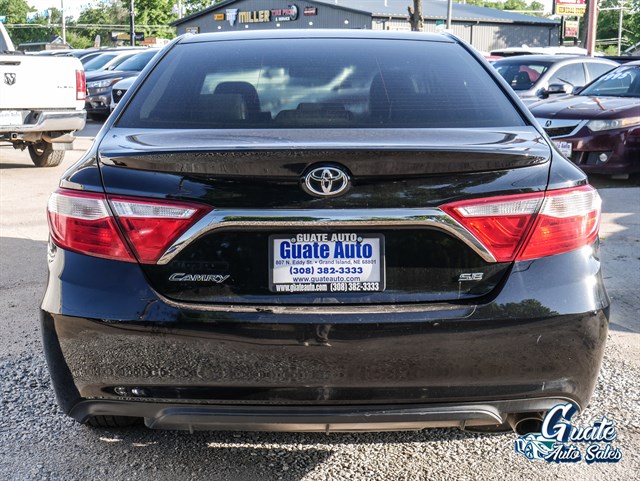 Toyota Camry photo 11