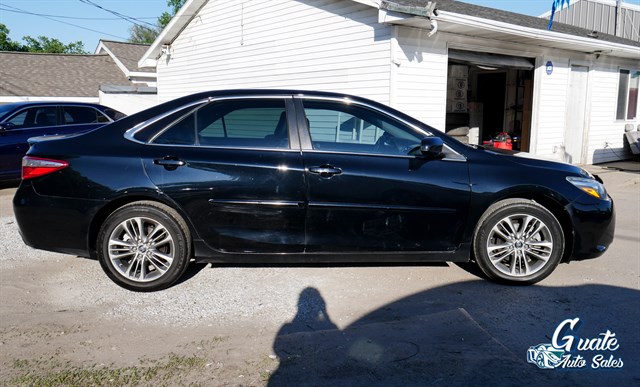 Toyota Camry photo 13