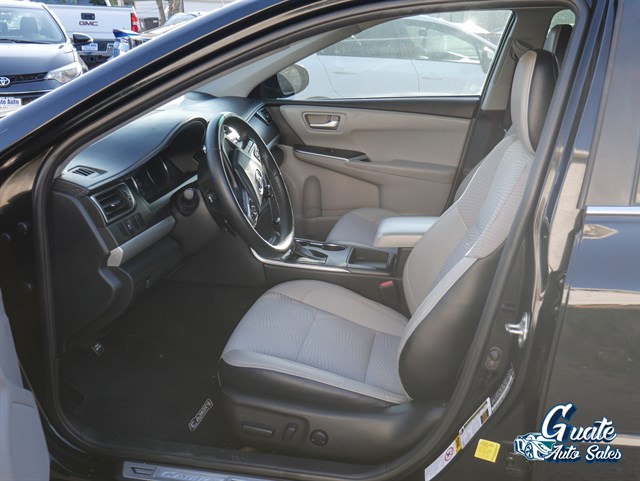 Toyota Camry photo 5