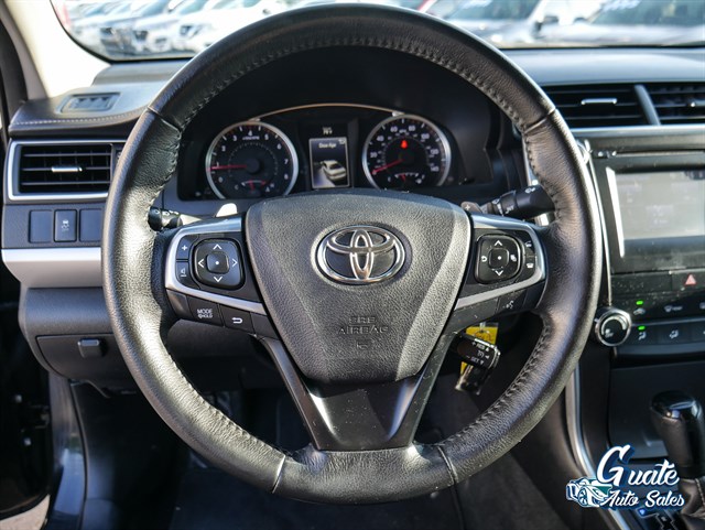 Toyota Camry photo 7