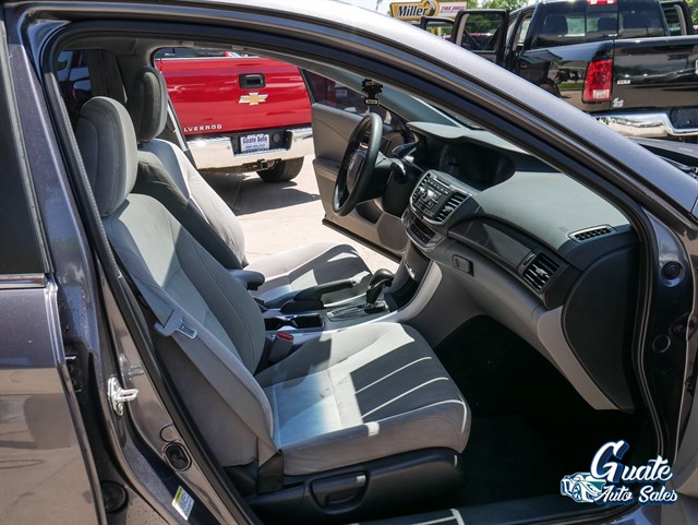Honda Accord photo 10