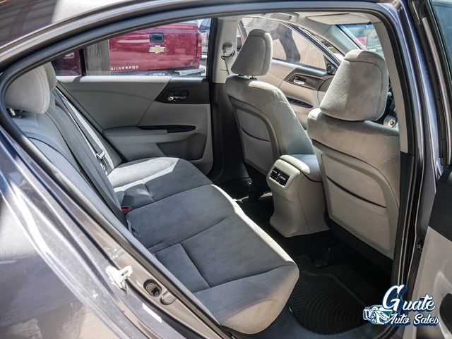 Honda Accord photo 9