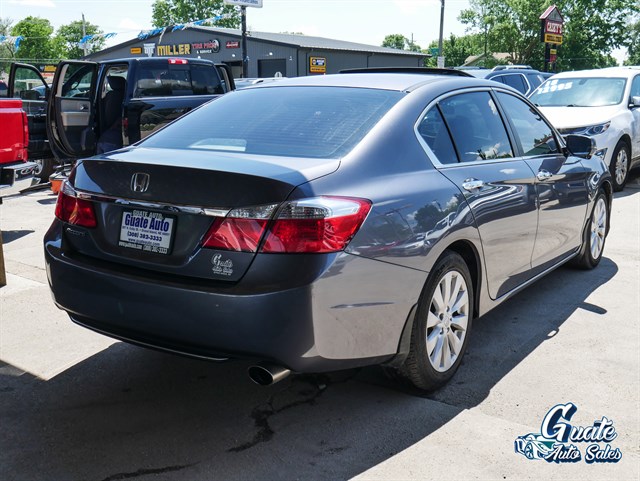 Honda Accord photo 13