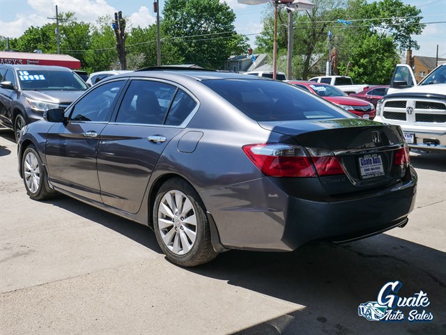 Honda Accord photo 11
