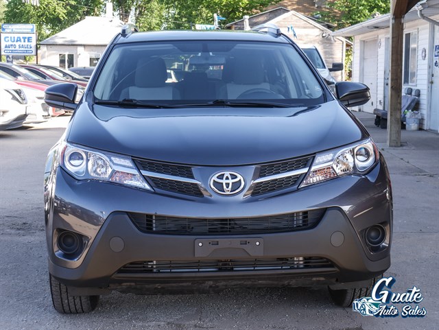 Toyota RAV4 photo 2