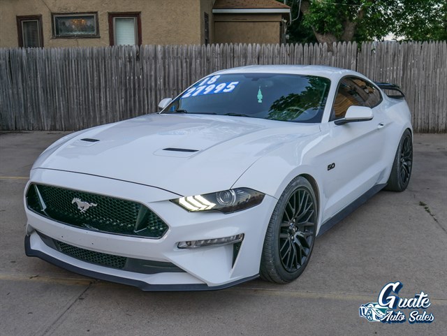 Ford Mustang photo 3