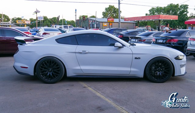 Ford Mustang photo 11