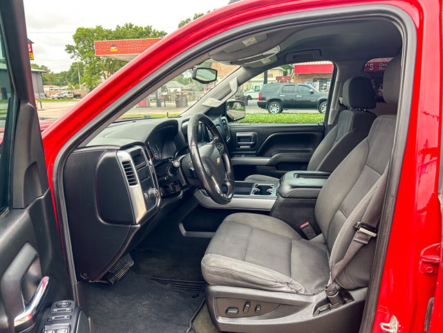 Chevrolet Silverado photo 10