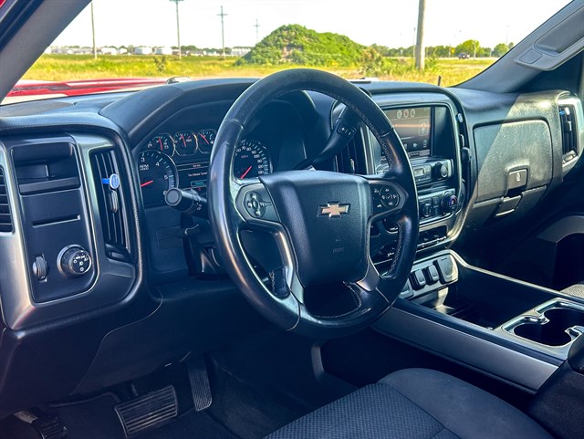Chevrolet Silverado photo 4