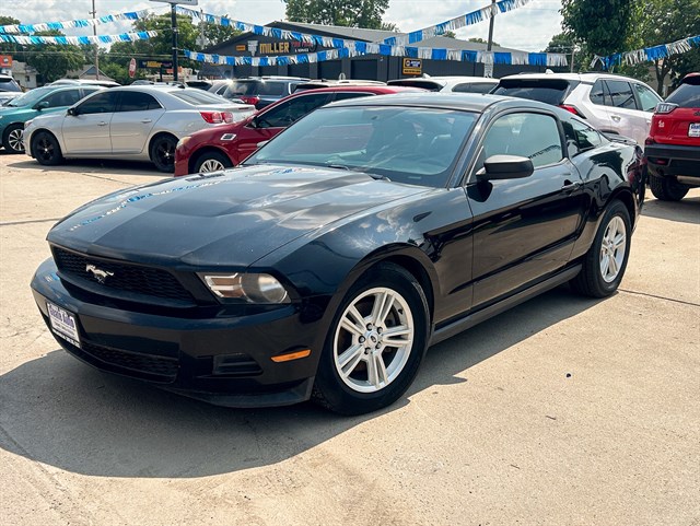 Ford Mustang photo 3