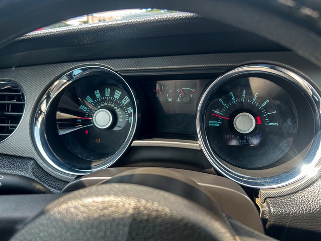 Ford Mustang photo 6