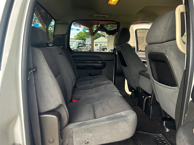 Chevrolet Silverado photo 15