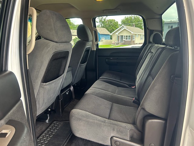 Chevrolet Silverado photo 14