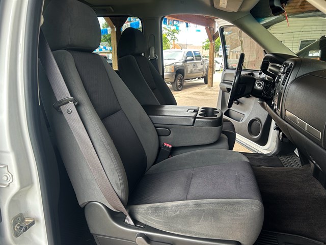 Chevrolet Silverado photo 16