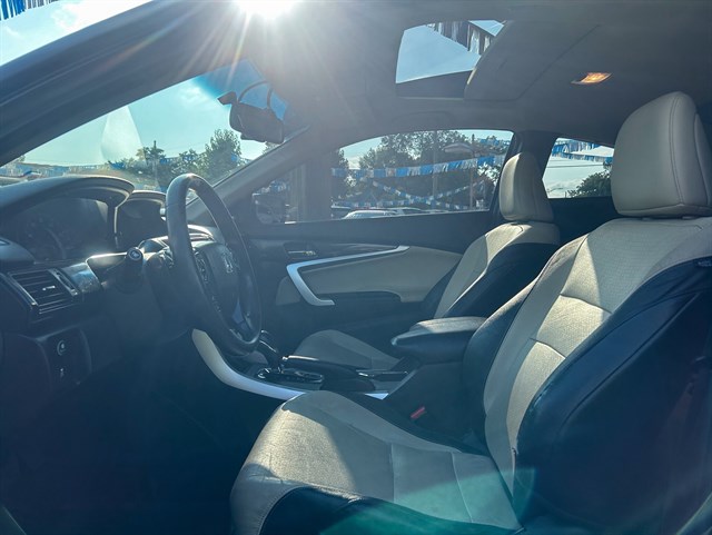 Honda Accord photo 14
