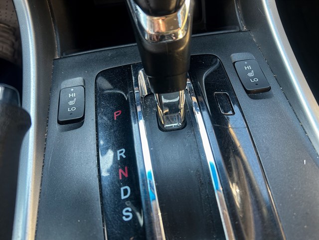 Honda Accord photo 9
