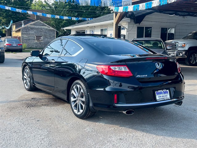Honda Accord photo 10