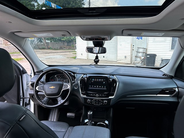 Chevrolet Traverse photo 9