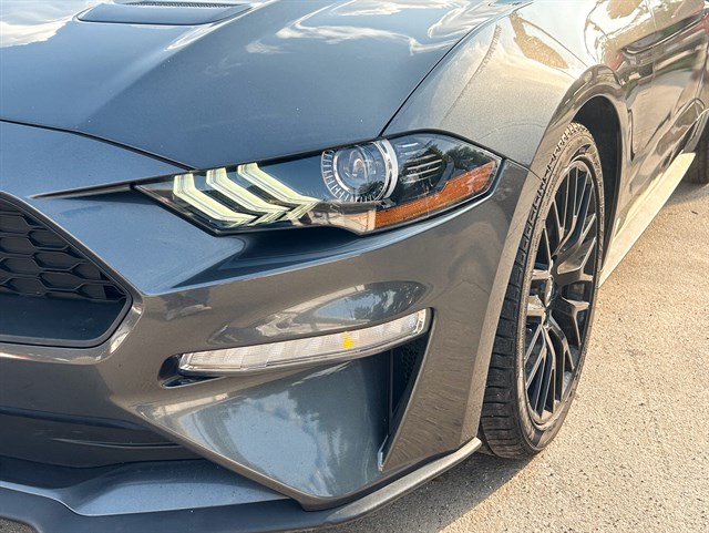 Ford Mustang photo 17