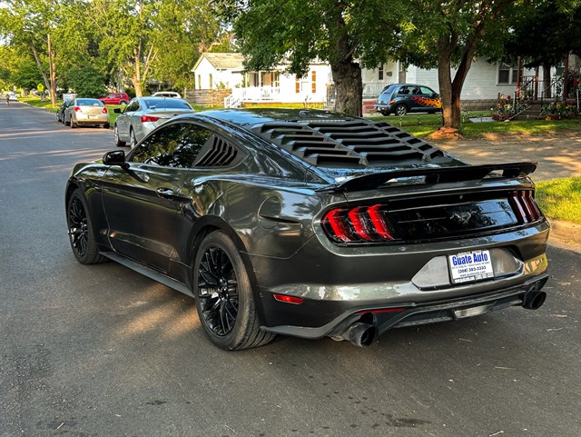 Ford Mustang photo 10