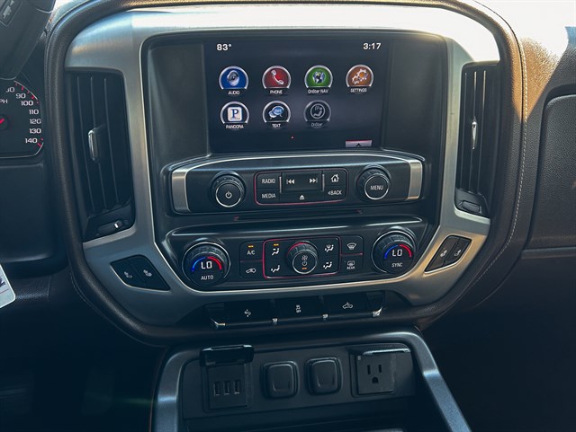 GMC Sierra photo 8