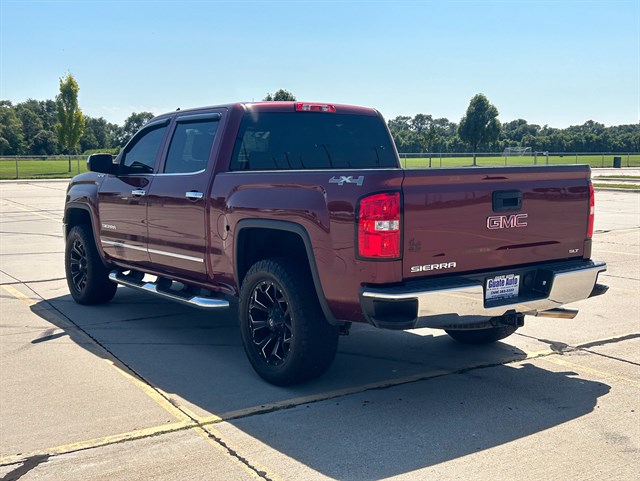 GMC Sierra photo 11