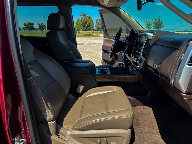 GMC Sierra photo 18