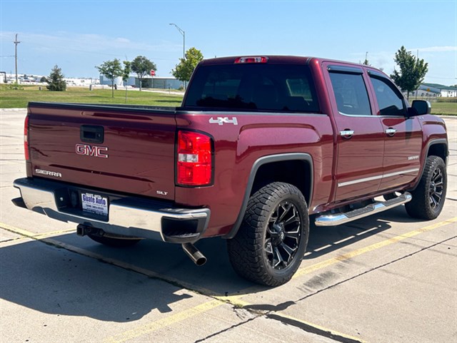GMC Sierra photo 13