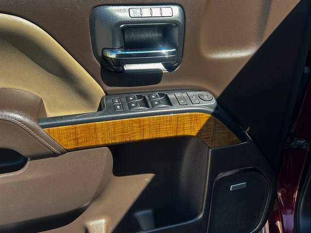 GMC Sierra photo 9