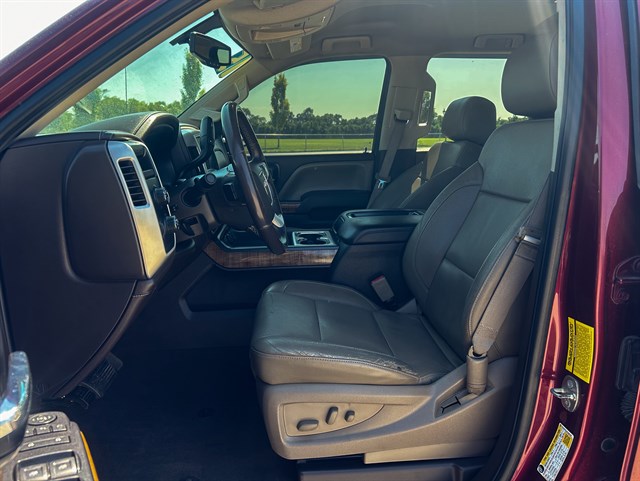 GMC Sierra photo 15