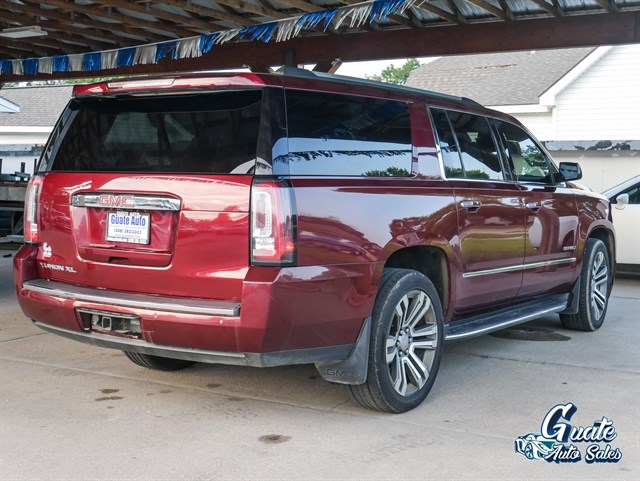 GMC Yukon XL photo 15
