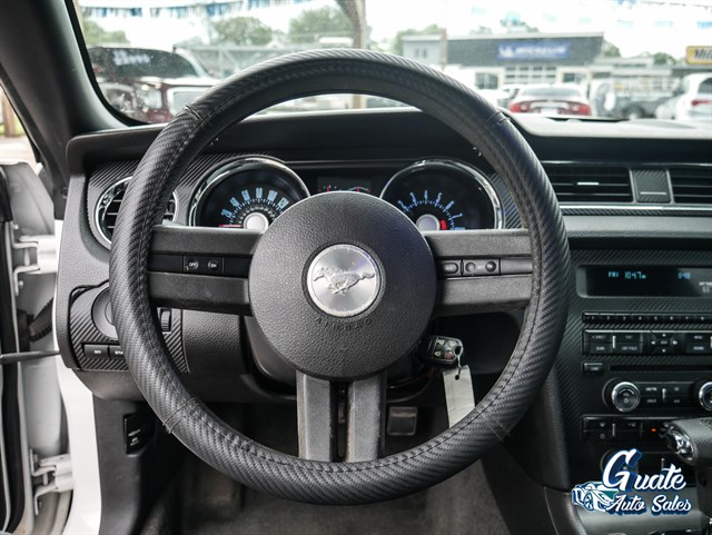 Ford Mustang photo 6