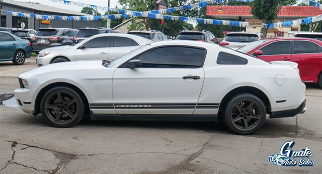 Ford Mustang photo 4