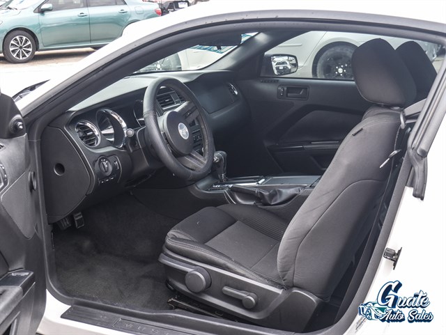 Ford Mustang photo 5