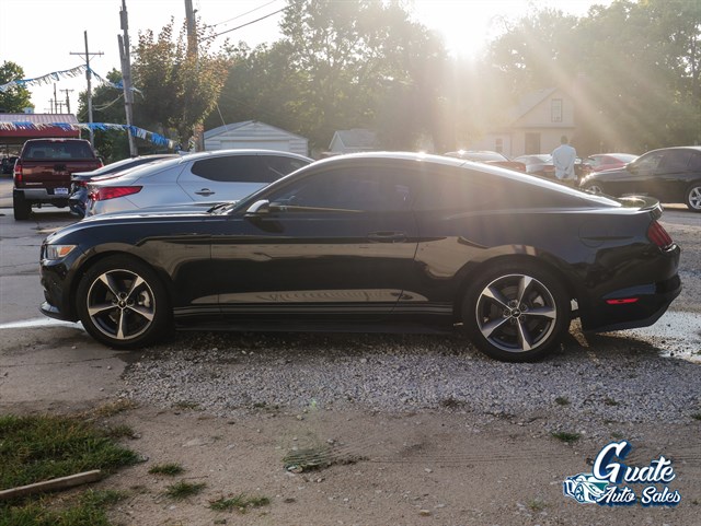 Ford Mustang photo 4
