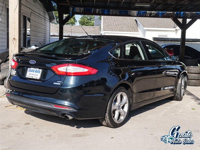 Ford Fusion photo 11