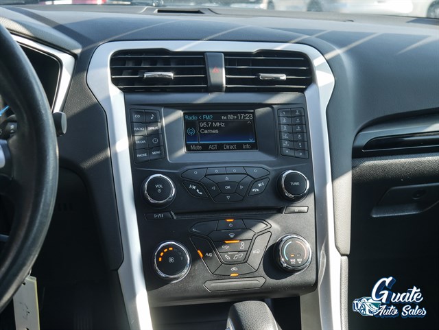 Ford Fusion photo 6