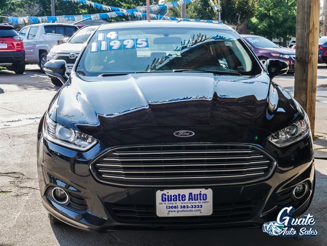 Ford Fusion photo 2