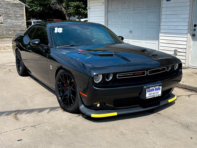 Dodge Challenger photo 2