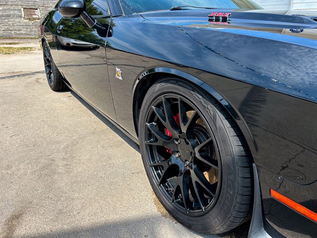 Dodge Challenger photo 22