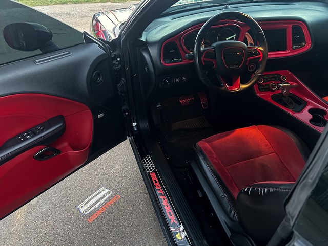 Dodge Challenger photo 21