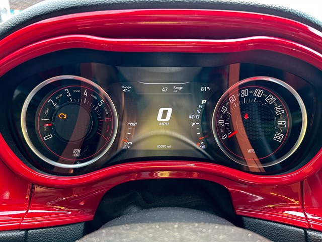 Dodge Challenger photo 9