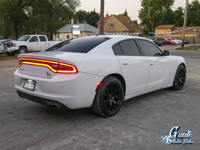 Dodge Charger photo 12