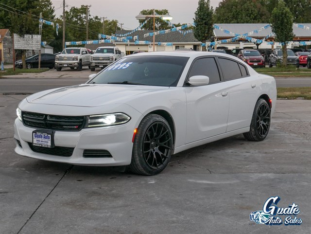 Dodge Charger photo 3
