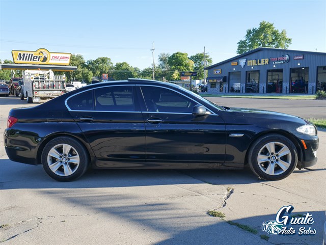 BMW 5 Series photo 13